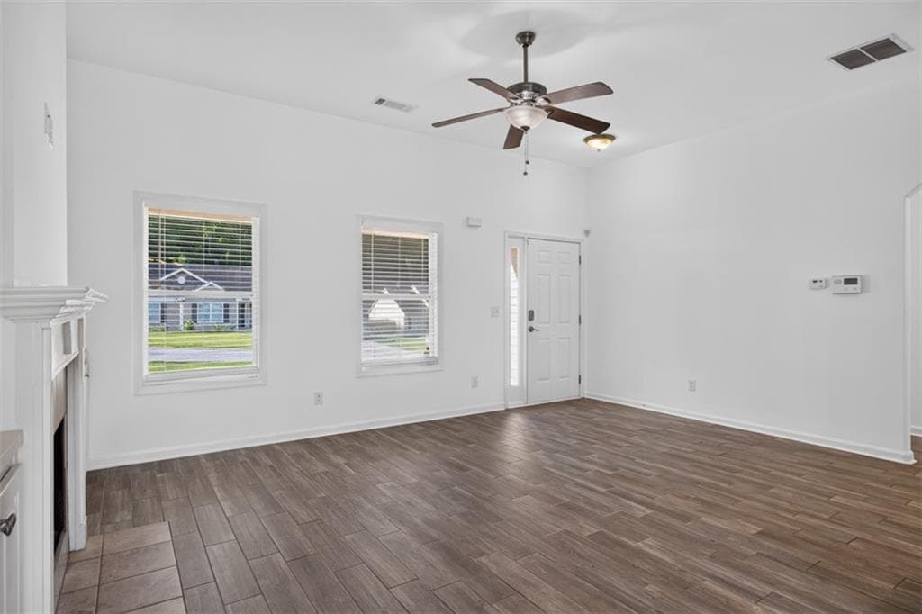 3 bedroom, 2 bathroom, 1,298 sq ft single family residence under contract at 2115 Crown Park Drive, Winder, GA 30680 — photo 8