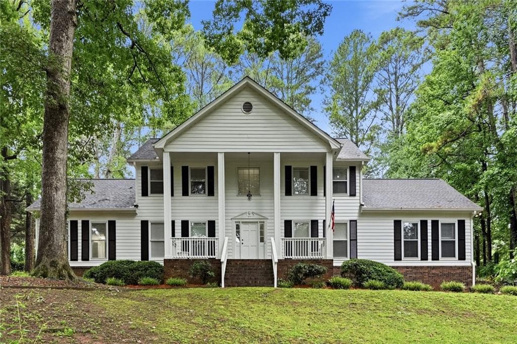4 bedroom, 3 bathroom, 4,062 sq ft single family residence for sale at 2198 Walker Drive, Lawrenceville, GA 30043 — photo 2