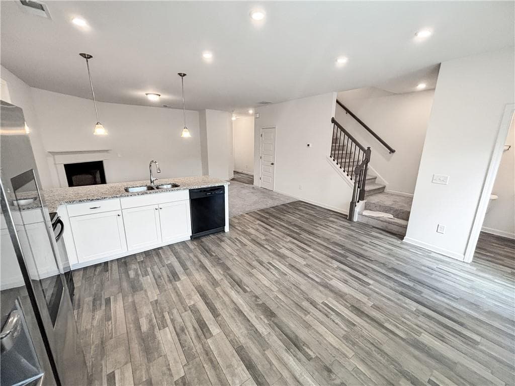 3 bedroom, 3 bathroom, 1,766 sq ft townhouse for rent at 5784 Silver Lake Drive, Mableton, GA 30126 for $2,399 a month — photo 5