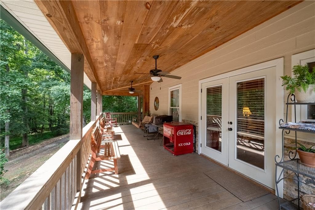 3 bedroom, 3 bathroom, 2,460 sq ft single family residence for sale at 215 DunnMill Creek Road, Blue Ridge, GA 30513 — photo 4