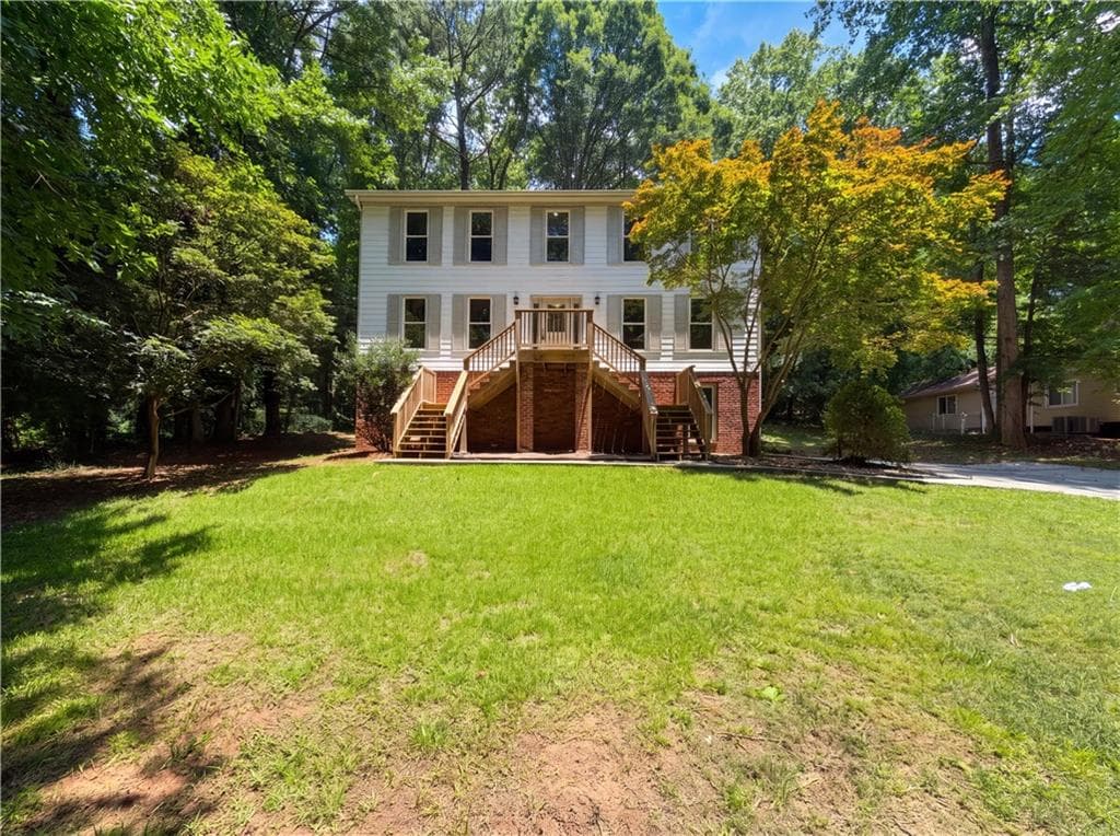 3 bedroom, 3 bathroom, 2,520 sq ft single family residence for sale at 330 Benjamin Circle, Fayetteville, GA 30214 — photo 1 of 22