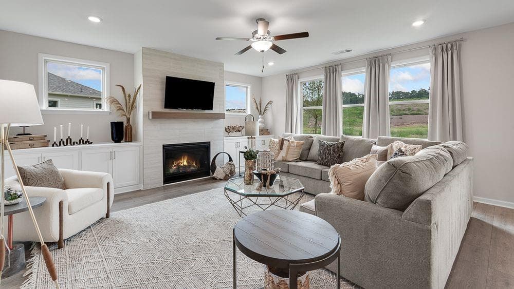 5 bedroom, 5 bathroom, 3,067 sq ft single family residence under contract at 8675 Chesford Grove, Ball Ground, GA 30107 — photo 3