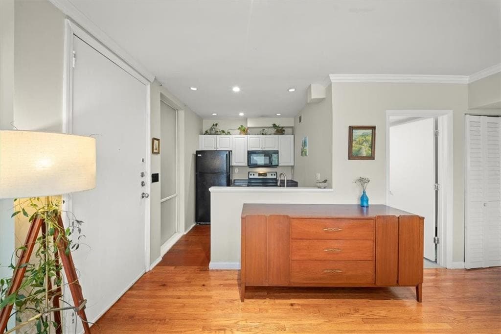 2 bedroom, 1 bathroom, 672 sq ft condominium for sale at 287 14th Street 7, Atlanta, GA 30318 — photo 8