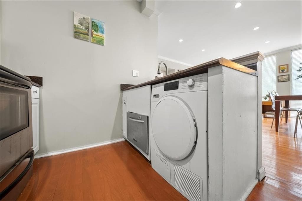 2 bedroom, 1 bathroom, 672 sq ft condominium for sale at 287 14th Street 7, Atlanta, GA 30318 — photo 7