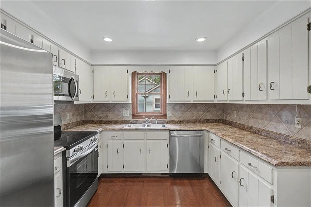 4 bedroom, 2 bathroom, 2,157 sq ft single family residence for sale at 4 Sherwood Road, Rome, GA 30165 — photo 7