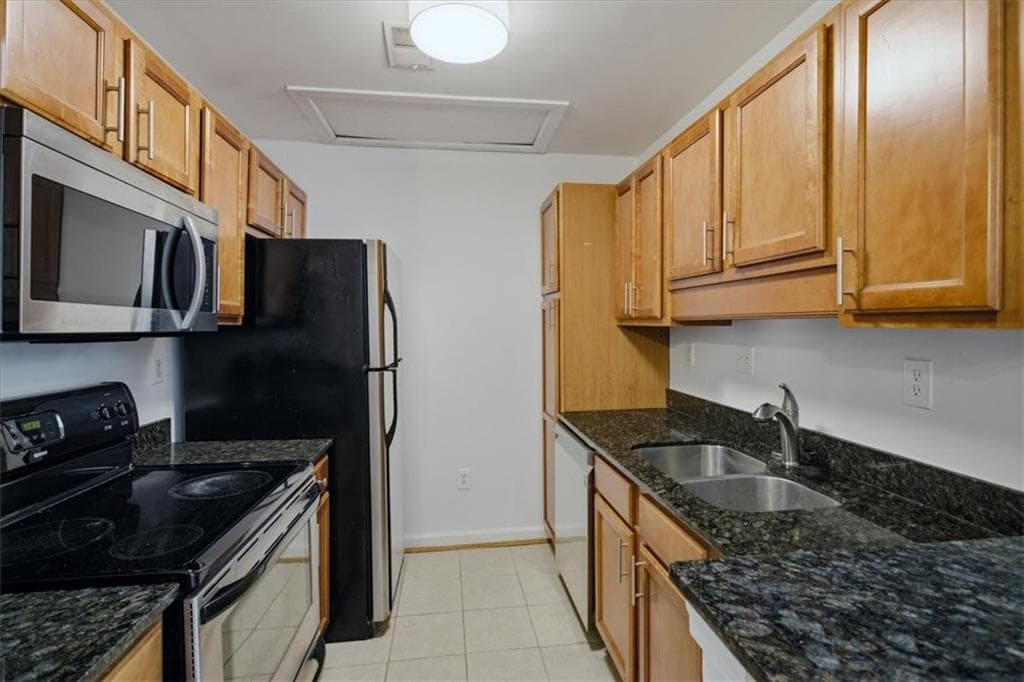 3 bedroom, 2 bathroom, 1,341 sq ft condominium for sale at 1031 State Street 106, Atlanta, GA 30318 — photo 9