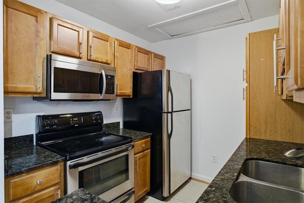 3 bedroom, 2 bathroom, 1,341 sq ft condominium for sale at 1031 State Street 106, Atlanta, GA 30318 — photo 10