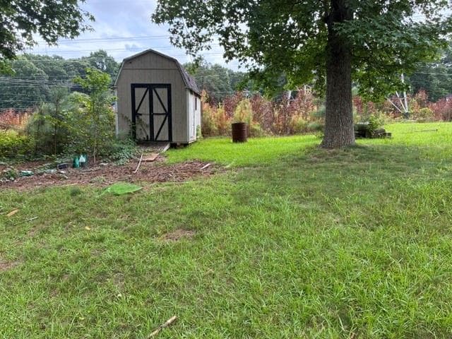 3 bedroom, 2 bathroom single family residence for sale at 6558 SE Apache Lane, Douglasville, GA 30135 — photo 3