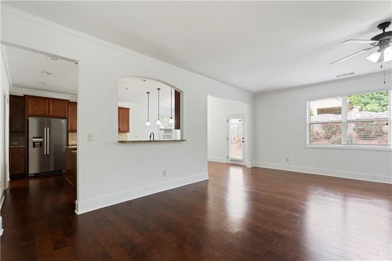5 bedroom, 4 bathroom, 3,048 sq ft single family residence for rent at 2080 Redbarn Court, Cumming, GA 30040 for $3,000 a month — photo 8