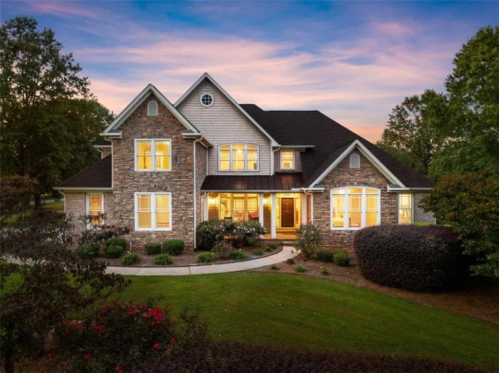5 bedroom, 6 bathroom, 5,545 sq ft single family residence for sale at 526 Orchard Drive, Clarkesville, GA 30523 — photo 2