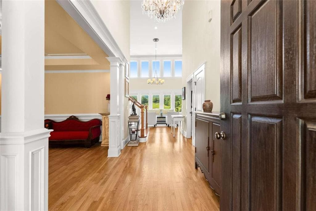 5 bedroom, 6 bathroom, 5,545 sq ft single family residence for sale at 526 Orchard Drive, Clarkesville, GA 30523 — photo 5