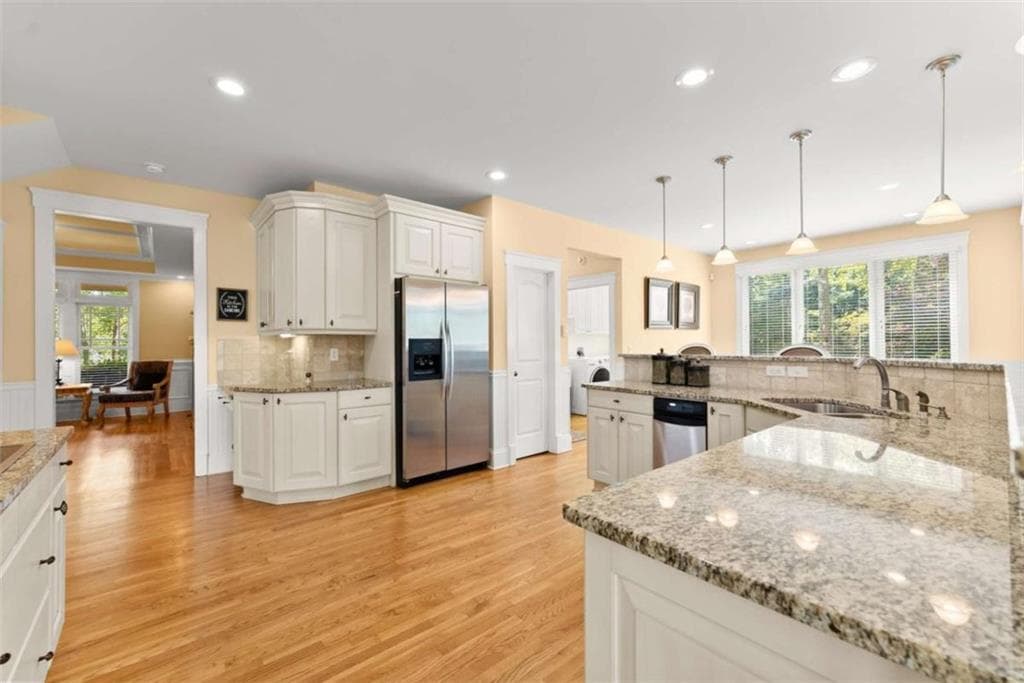5 bedroom, 6 bathroom, 5,545 sq ft single family residence for sale at 526 Orchard Drive, Clarkesville, GA 30523 — photo 10