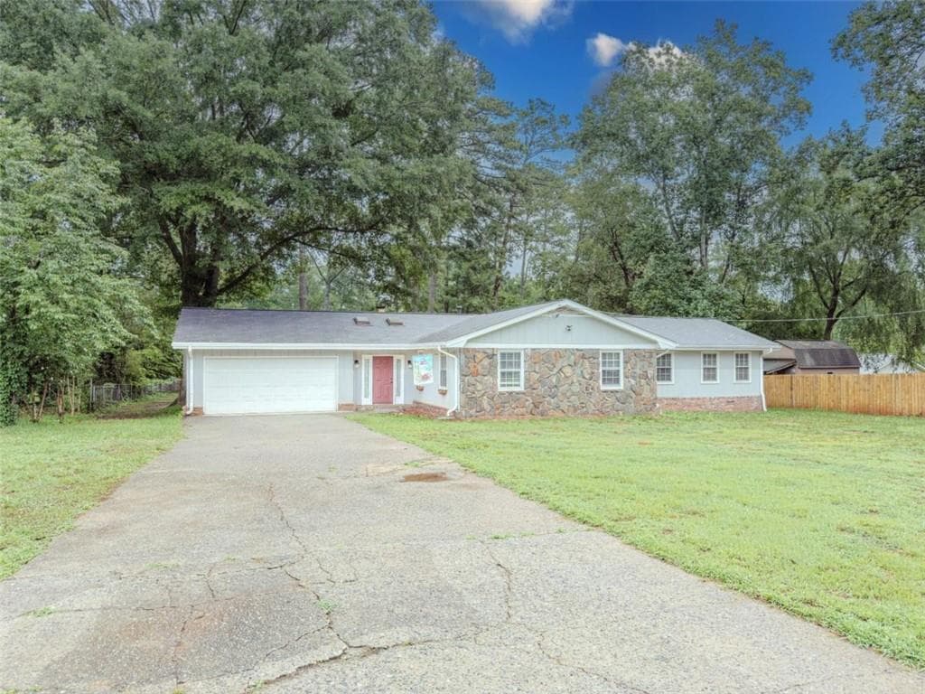 808 Glen Circle, Lawrenceville, GA 30044 — most recent listing photo