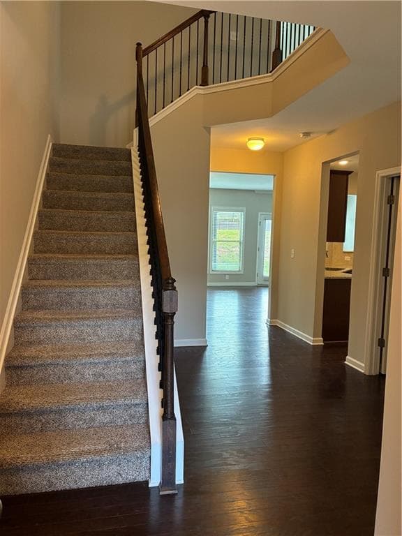 3 bedroom, 3 bathroom, 1,910 sq ft townhouse for rent at 1335A Hampton Oaks Drive, Alpharetta, GA 30004 for $2,650 a month — photo 2