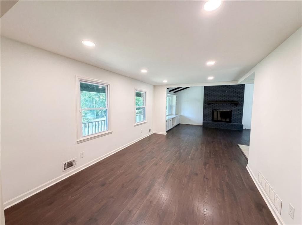 3 bedroom, 2 bathroom, 2,266 sq ft single family residence under contract at 509 Spring Park Drive, Canton, GA 30114 — photo 6