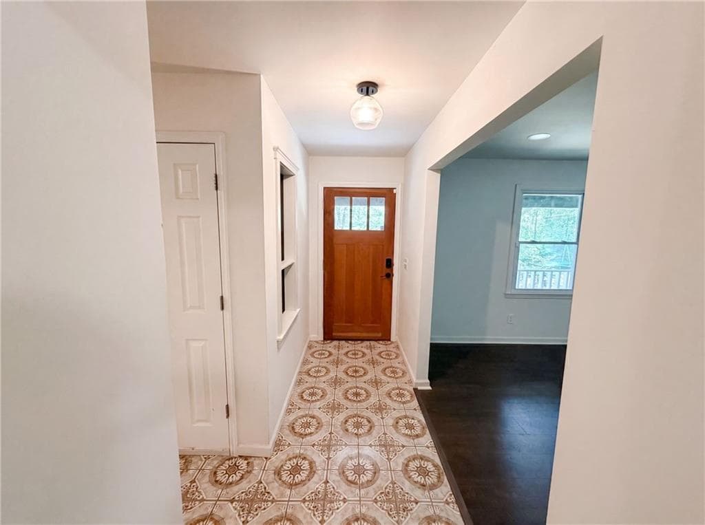 3 bedroom, 2 bathroom, 2,266 sq ft single family residence under contract at 509 Spring Park Drive, Canton, GA 30114 — photo 8