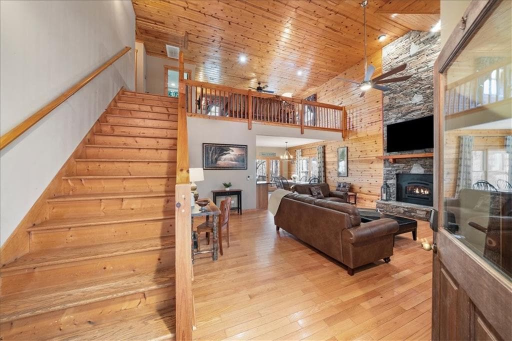 4 bedroom, 4 bathroom, 3,208 sq ft single family residence for sale at 411 Gunite Circle, Ellijay, GA 30540 — photo 5