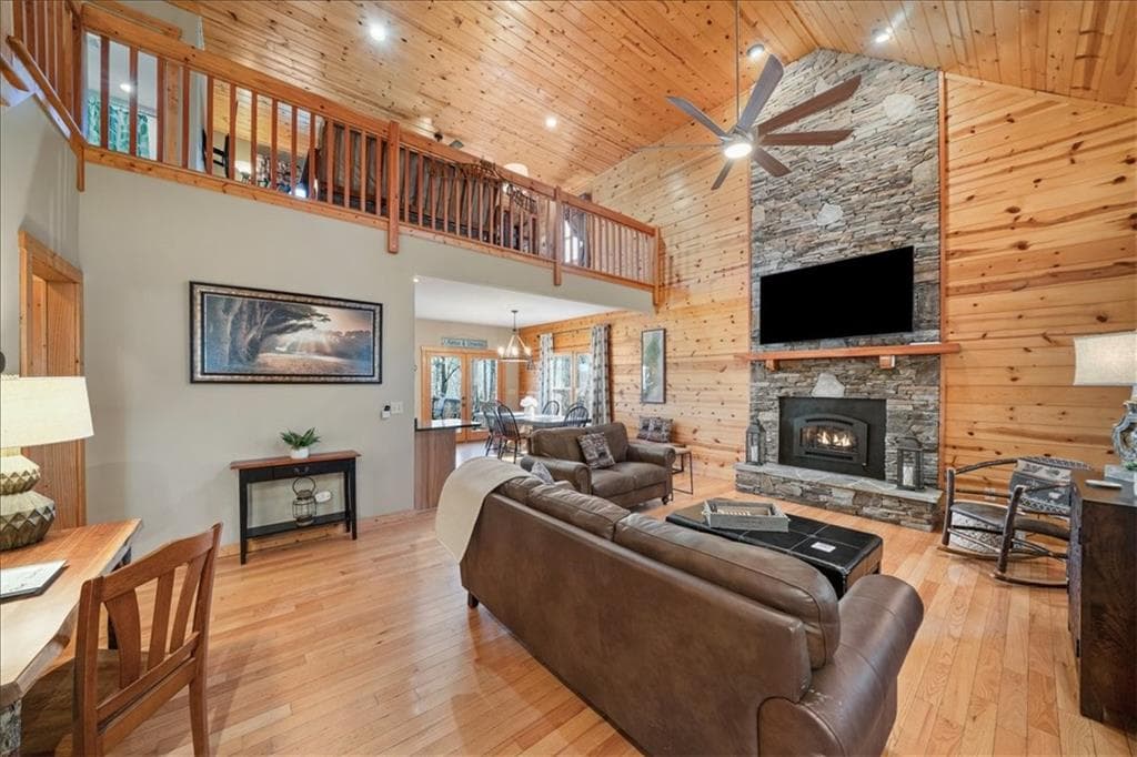 4 bedroom, 4 bathroom, 3,208 sq ft single family residence for sale at 411 Gunite Circle, Ellijay, GA 30540 — photo 10