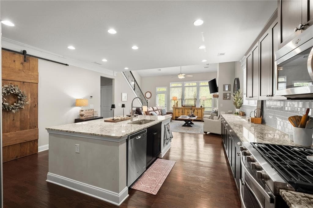 4 bedroom, 4 bathroom, 2,974 sq ft single family residence for sale at 556 Lost Creek Drive, Woodstock, GA 30188 — photo 10