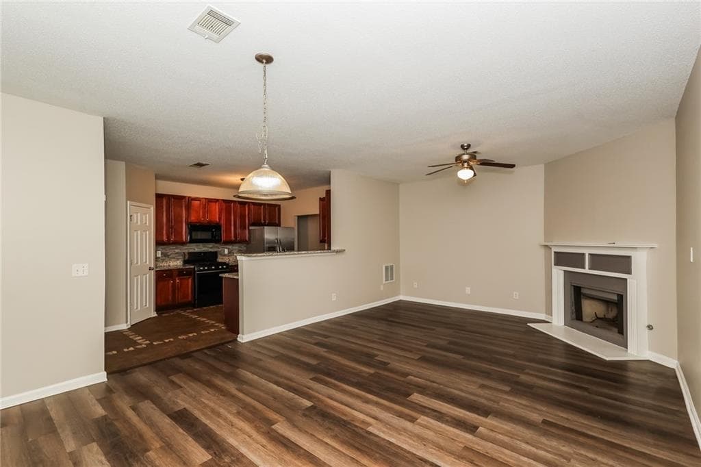 5 bedroom, 3 bathroom, 3,584 sq ft single family residence for sale at 2722 Elkmont Ridge, Atlanta, GA 30331 — photo 5
