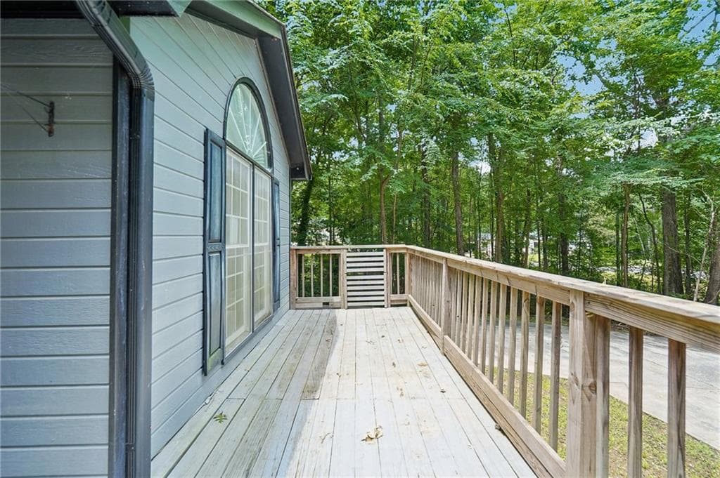3 bedroom, 2 bathroom, 1,640 sq ft single family residence for sale at 217 Rainey Brooke Drive, Winder, GA 30680 — photo 5