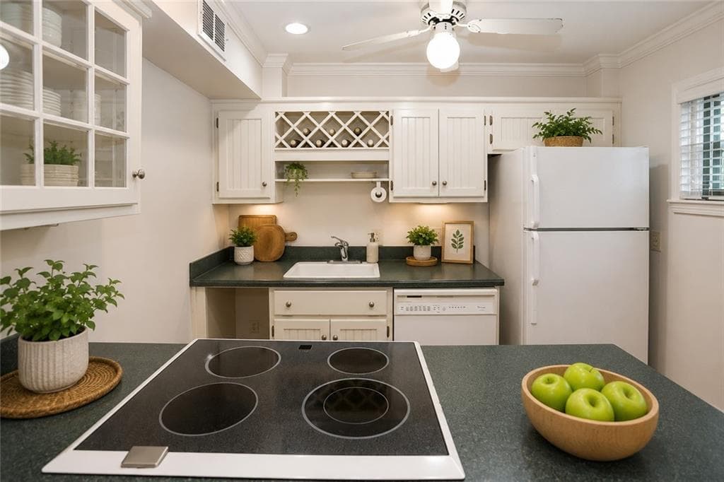 2 bedroom, 2 bathroom, 1,084 sq ft condominium for sale at 115 Biscayne Drive A9, Atlanta, GA 30309 — photo 3