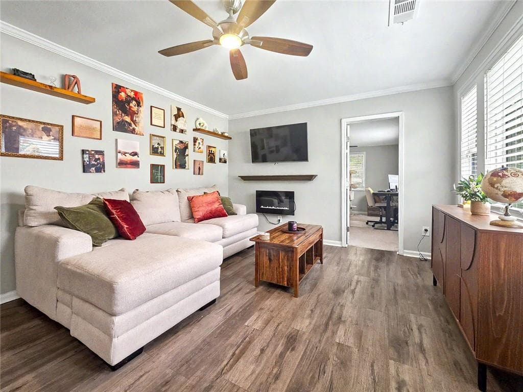 3 bedroom, 2 bathroom, 1,274 sq ft single family residence for sale at 1530 Columbia Drive, Decatur, GA 30032 — photo 5