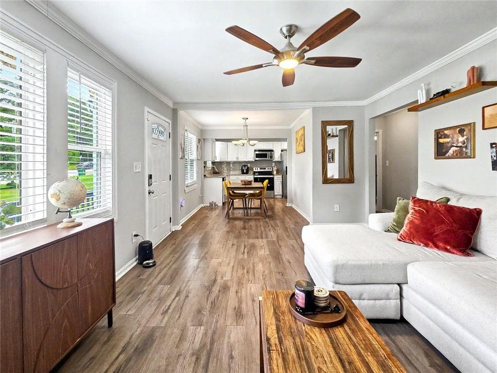 3 bedroom, 2 bathroom, 1,274 sq ft single family residence for sale at 1530 Columbia Drive, Decatur, GA 30032 — photo 6