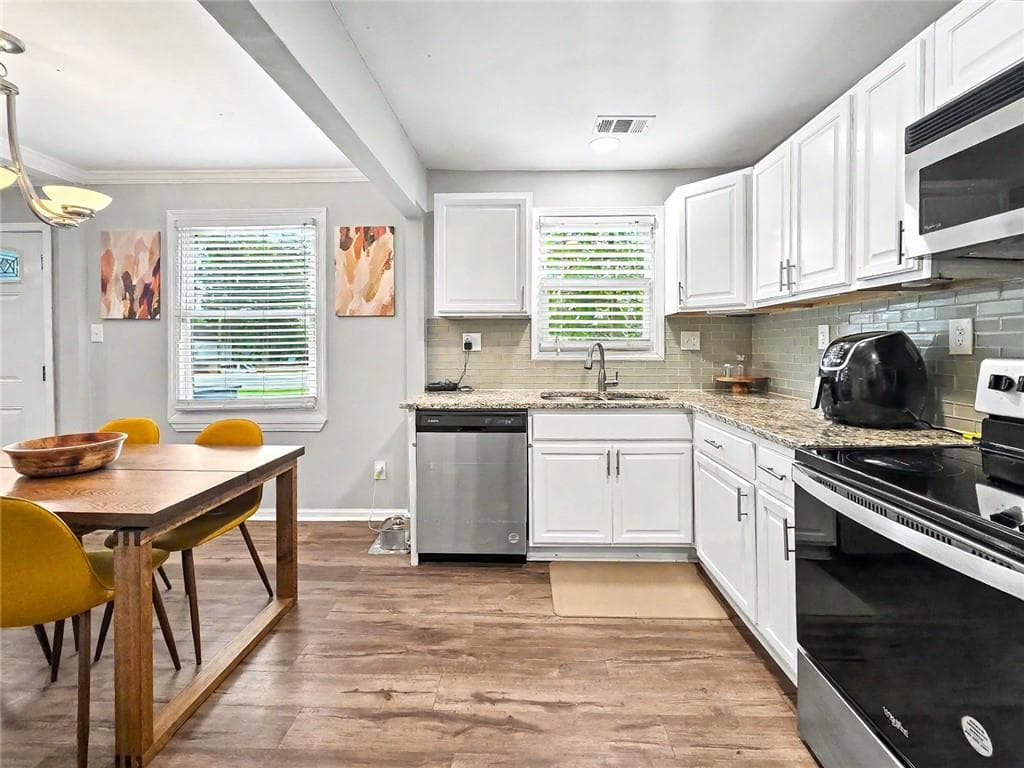 3 bedroom, 2 bathroom, 1,274 sq ft single family residence for sale at 1530 Columbia Drive, Decatur, GA 30032 — photo 9