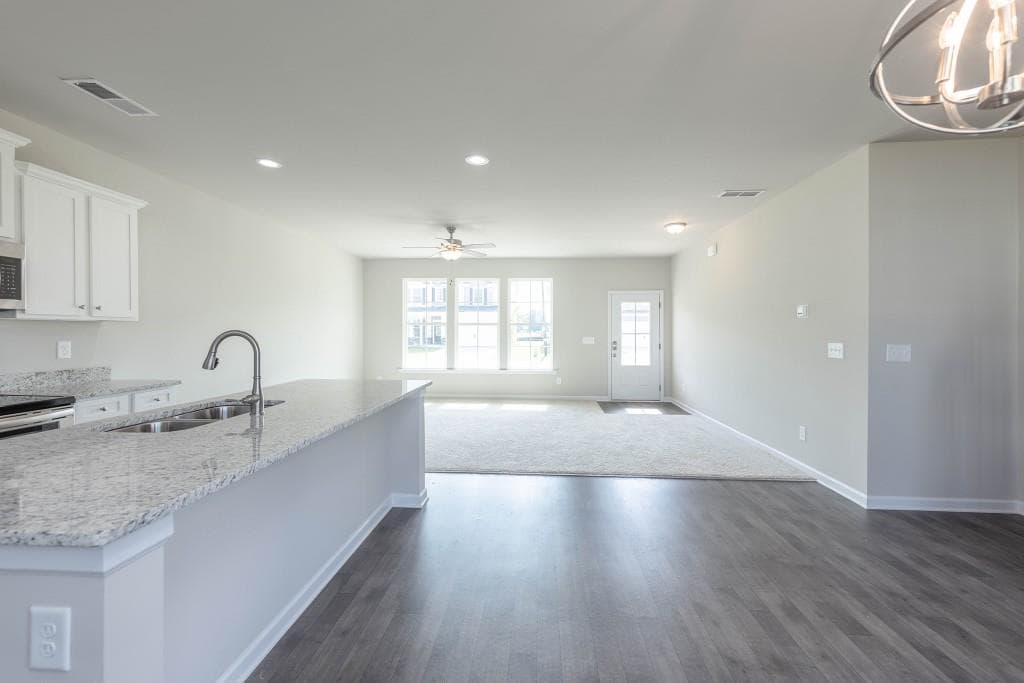 4 bedroom, 3 bathroom, 1,865 sq ft single family residence for sale at 61 Ruby Robin Road, Jefferson, GA 30549 — photo 5