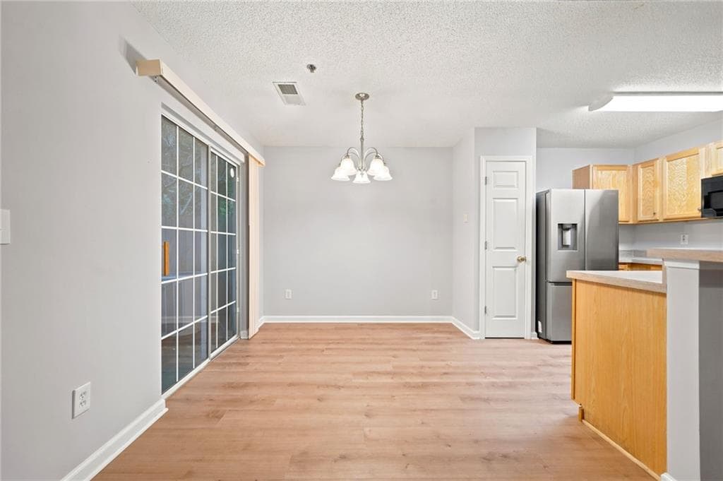 2 bedroom, 3 bathroom, 1,381 sq ft townhouse under contract at 314 Cottonwood Creek Circle, Canton, GA 30114 — photo 6