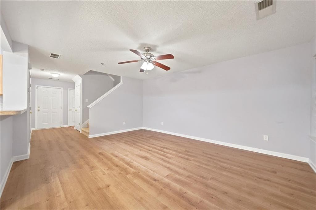 2 bedroom, 3 bathroom, 1,381 sq ft townhouse under contract at 314 Cottonwood Creek Circle, Canton, GA 30114 — photo 9