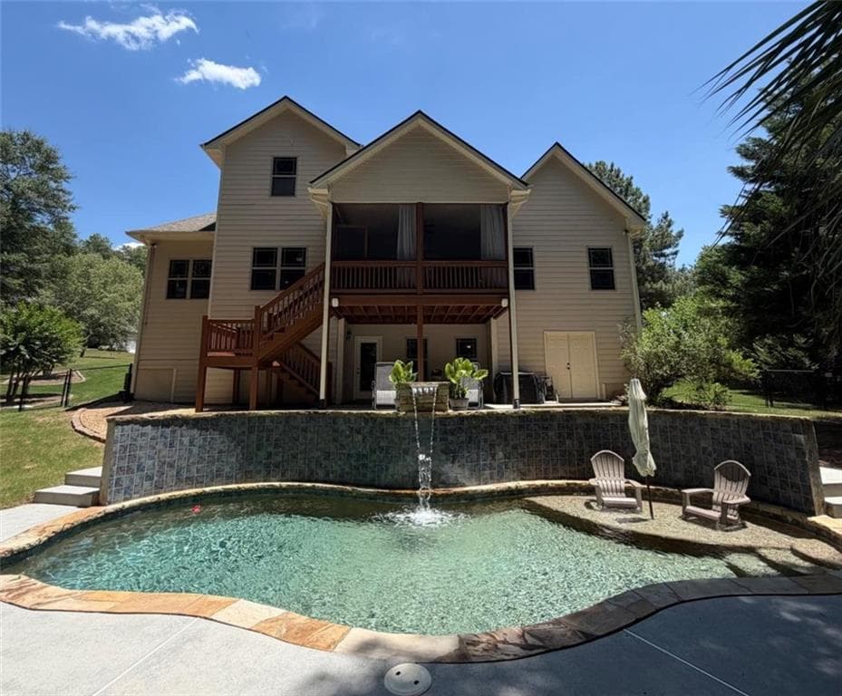 4 bedroom, 4 bathroom, 3,859 sq ft single family residence under contract at 1020 Honey Lane, Loganville, GA 30052 — photo 3