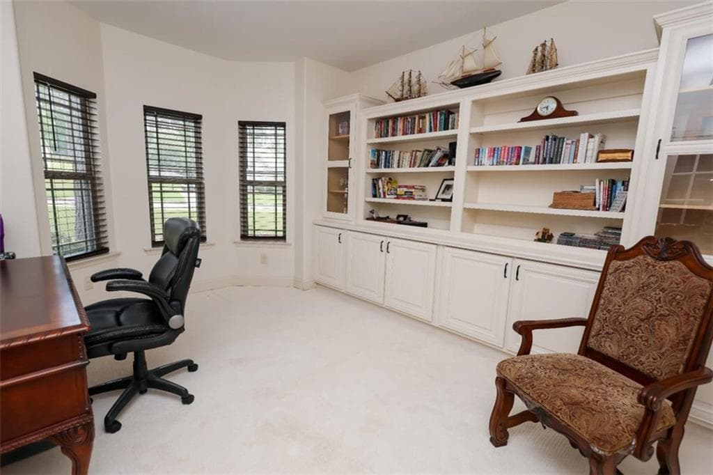 4 bedroom, 4 bathroom, 3,859 sq ft single family residence under contract at 1020 Honey Lane, Loganville, GA 30052 — photo 5