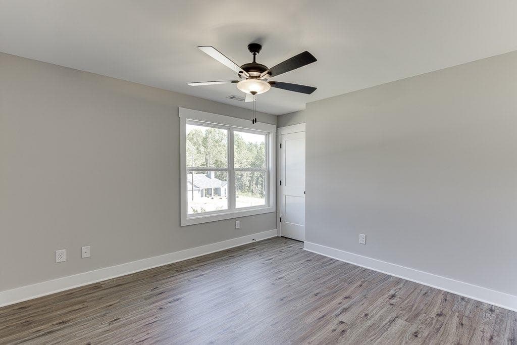 3 bedroom, 2 bathroom, 1,800 sq ft single family residence under contract at 129 Creek Stone Drive, Hartwell, GA 30643 — photo 5
