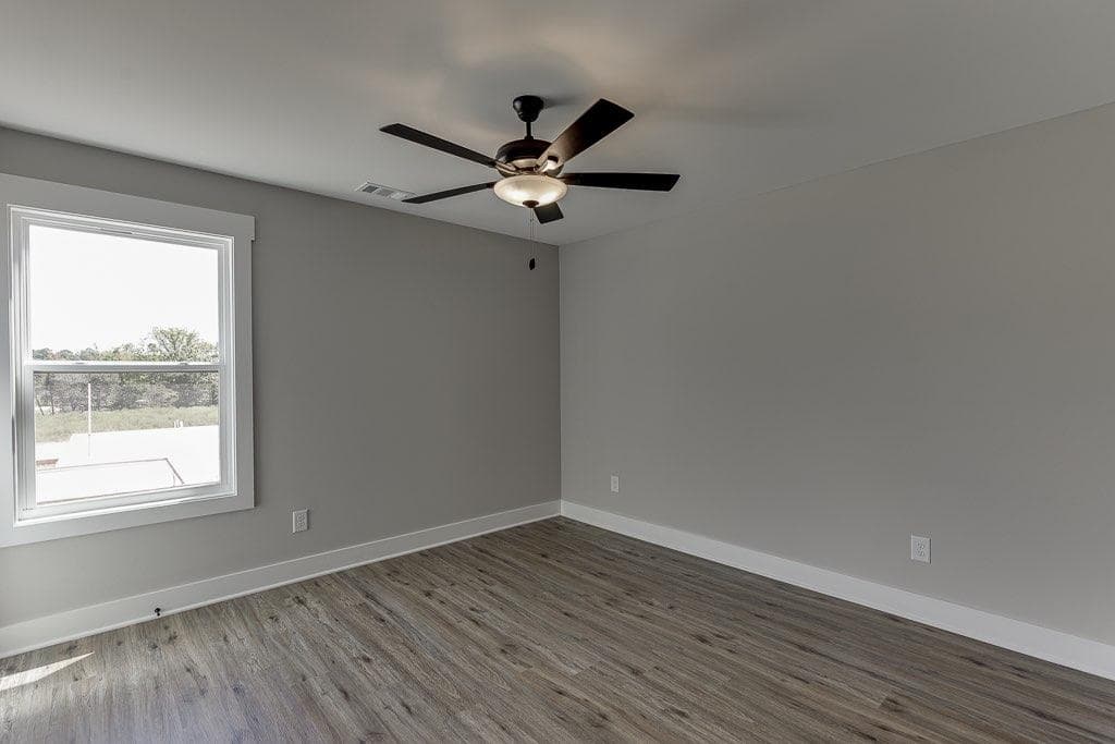 3 bedroom, 2 bathroom, 1,800 sq ft single family residence under contract at 129 Creek Stone Drive, Hartwell, GA 30643 — photo 7