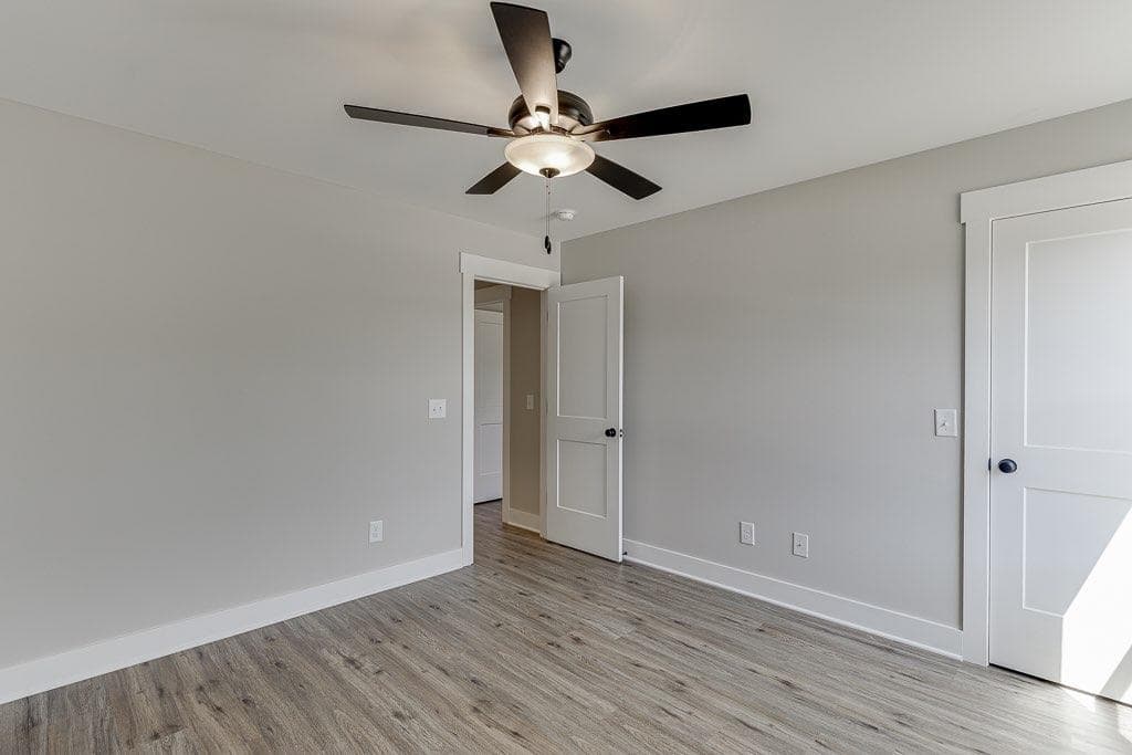 3 bedroom, 2 bathroom, 1,800 sq ft single family residence under contract at 129 Creek Stone Drive, Hartwell, GA 30643 — photo 8