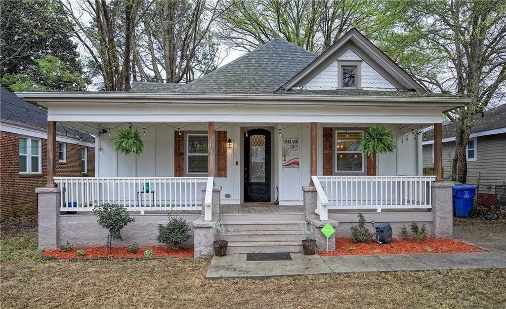 3 bedroom, 2 bathroom, 1,638 sq ft single family residence for rent at 1130 Larosa Terrace, Atlanta, GA 30310 for $2,500 a month — photo 1 of 24