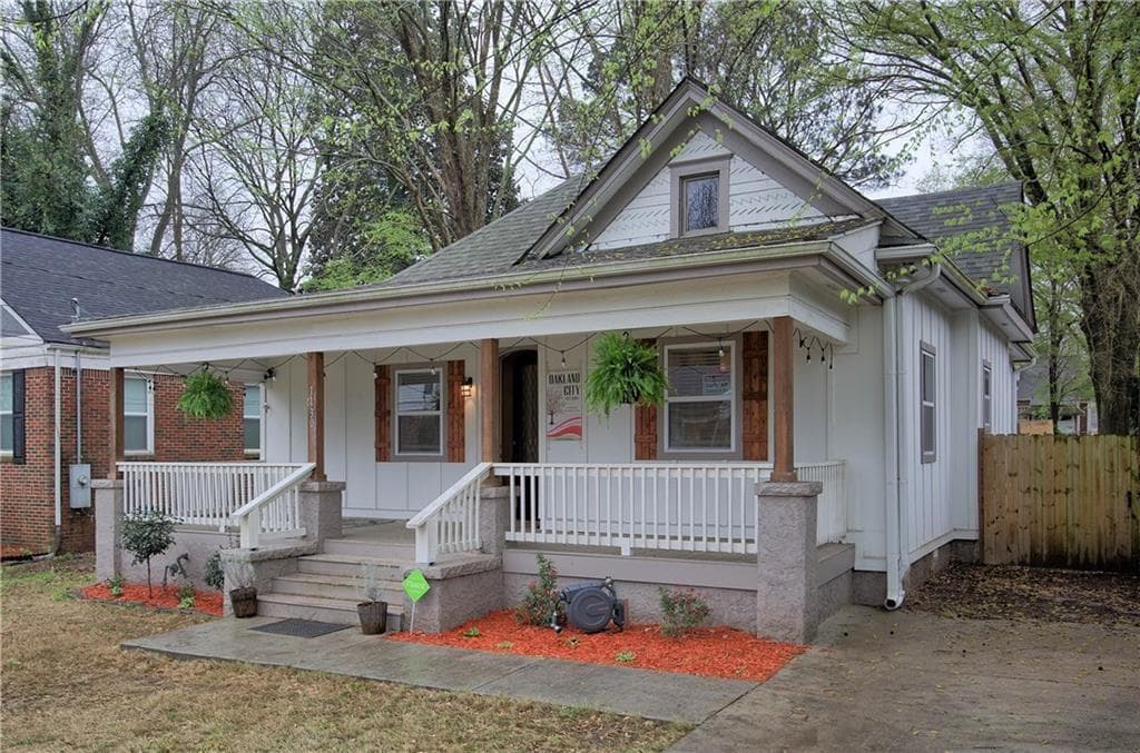 3 bedroom, 2 bathroom, 1,638 sq ft single family residence for rent at 1130 Larosa Terrace, Atlanta, GA 30310 for $2,500 a month — photo 2