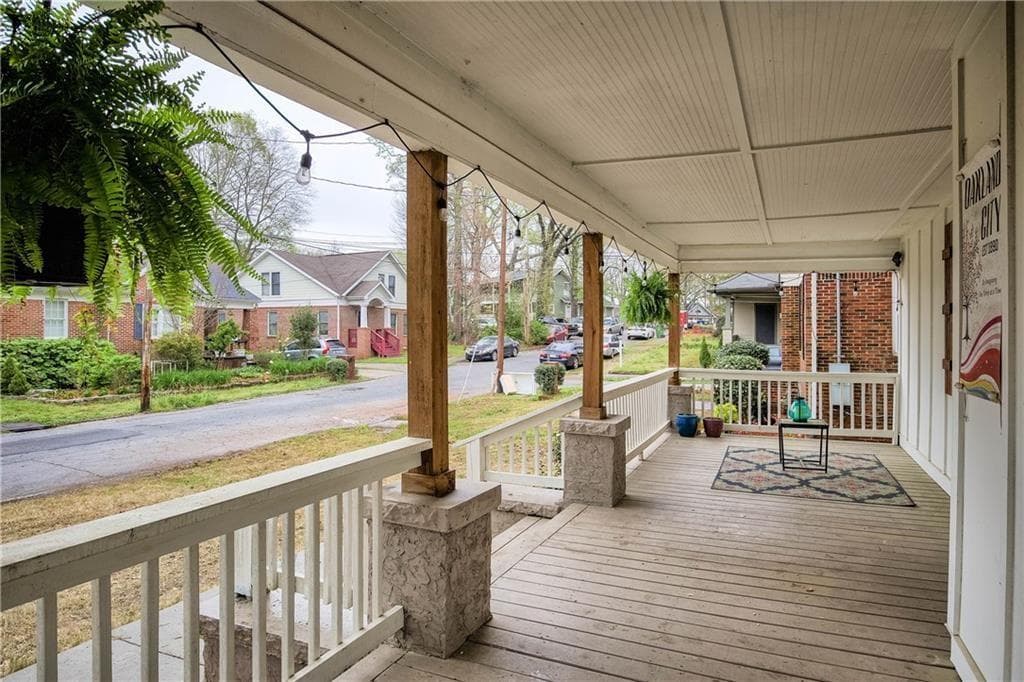 3 bedroom, 2 bathroom, 1,638 sq ft single family residence for rent at 1130 Larosa Terrace, Atlanta, GA 30310 for $2,500 a month — photo 4