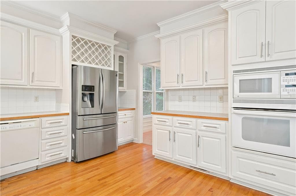 4 bedroom, 4 bathroom, 4,870 sq ft single family residence under contract at 2160 Turtle Creek Way, Lawrenceville, GA 30043 — photo 9