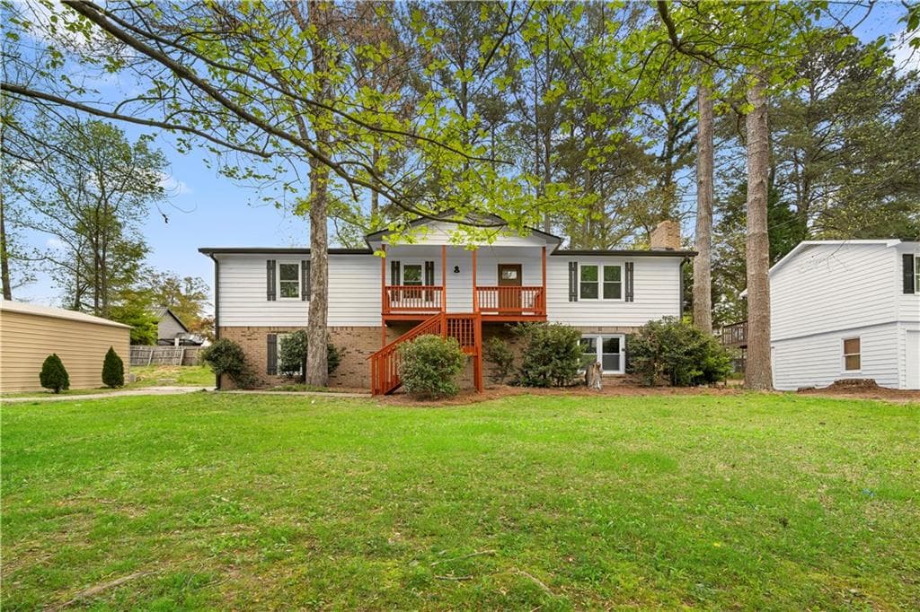 4 bedroom, 3 bathroom, 1,984 sq ft single family residence for sale at 1597 Sprayberry Drive, Marietta, GA 30066