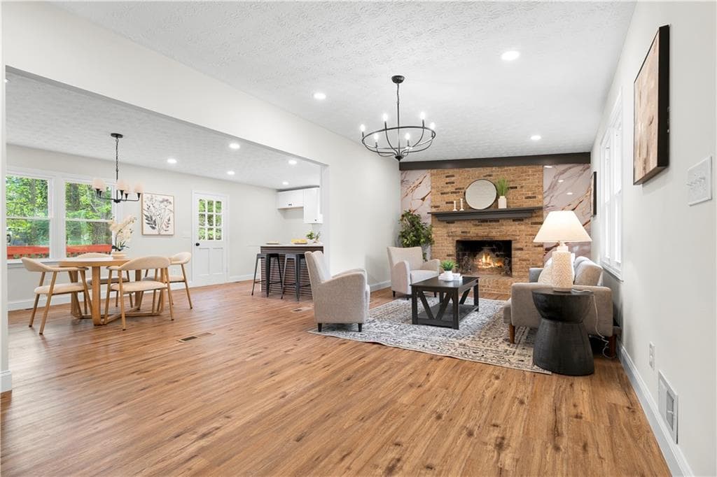 4 bedroom, 3 bathroom, 1,984 sq ft single family residence for sale at 1597 Sprayberry Drive, Marietta, GA 30066 — photo 4