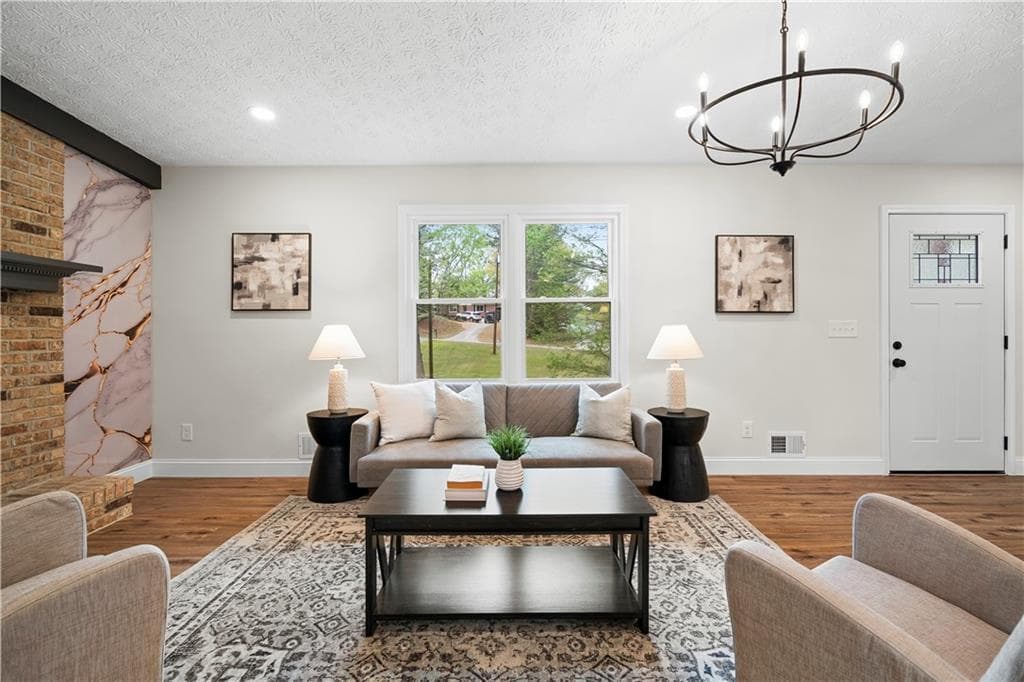 4 bedroom, 3 bathroom, 1,984 sq ft single family residence for sale at 1597 Sprayberry Drive, Marietta, GA 30066 — photo 10