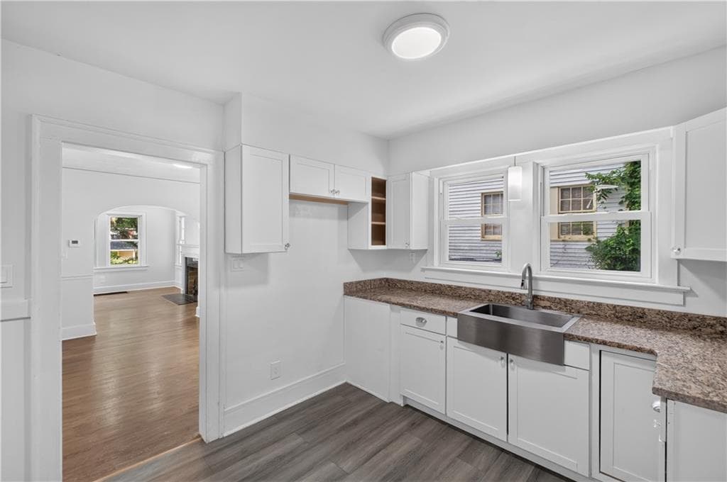 3 bedroom, 2 bathroom, 1,653 sq ft single family residence for sale at 1553 Sylvan Road, Atlanta, GA 30310 — photo 10