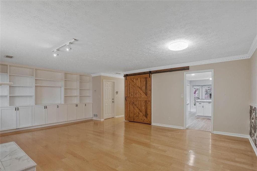 2 bedroom, 3 bathroom, 1,696 sq ft condominium for sale at 6420 Windsor Trace Drive 6420, Peachtree Corners, GA 30092 — photo 10