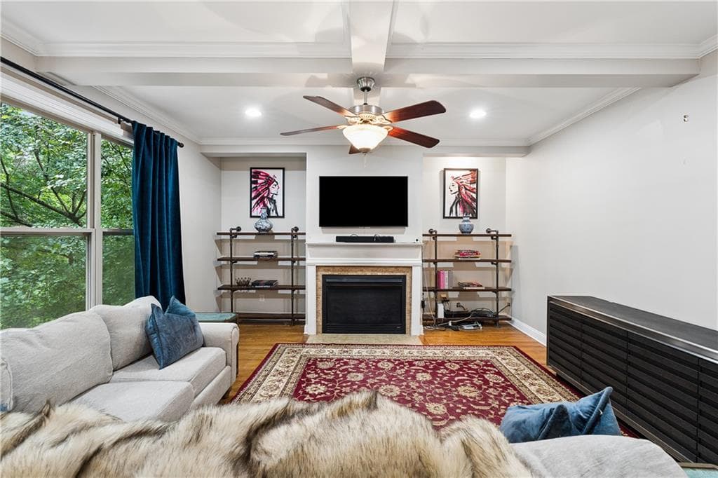 4 bedroom, 3 bathroom, 2,908 sq ft single family residence under contract at 3085 Silver Hill Terrace, Atlanta, GA 30316 — photo 6