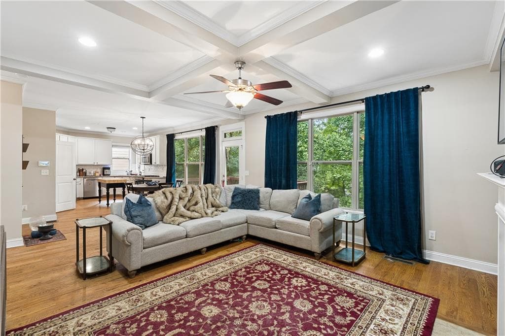 4 bedroom, 3 bathroom, 2,908 sq ft single family residence under contract at 3085 Silver Hill Terrace, Atlanta, GA 30316 — photo 8