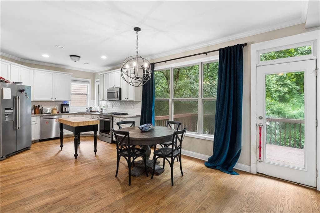 4 bedroom, 3 bathroom, 2,908 sq ft single family residence under contract at 3085 Silver Hill Terrace, Atlanta, GA 30316 — photo 9