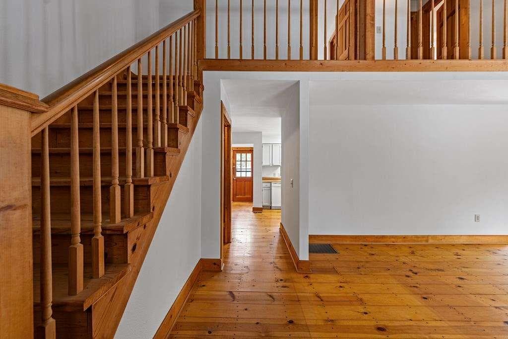 3 bedroom, 2 bathroom, 2,059 sq ft single family residence for sale at 102 Captains Cove, Blairsville, GA 30512 — photo 6
